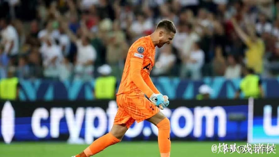 维卡里奥签约困难重重，国米紧盯弗赖堡之星。