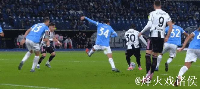 孔塞桑被抱摔，裁判无动于衷！